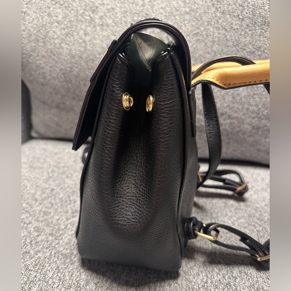 Preowned Danielle Nicole Hufflepuff Harry Potter Mini Backpack - Picture 11 of 16